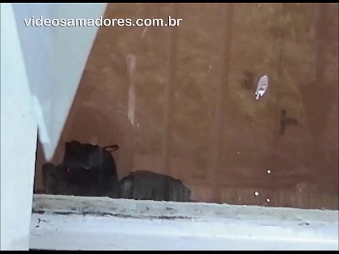 ❤️ Home cachondo mirando á súa moza con outro mozo, gravando un vídeo de carallo sen molestar á parella ❤ Porno ruso en % gl.pornochaturbate.ru %