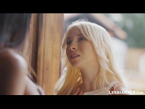 ❤️ A nena chega a casa uns meses despois e acaba comendo o coño da súa madrastra ❤ Porno ruso en % gl.pornochaturbate.ru %